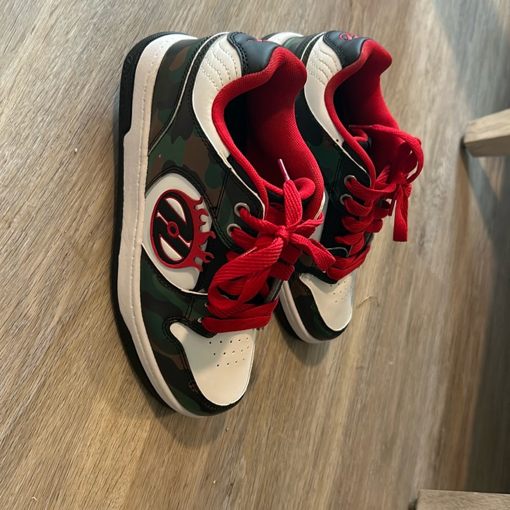 Heelys - never worn